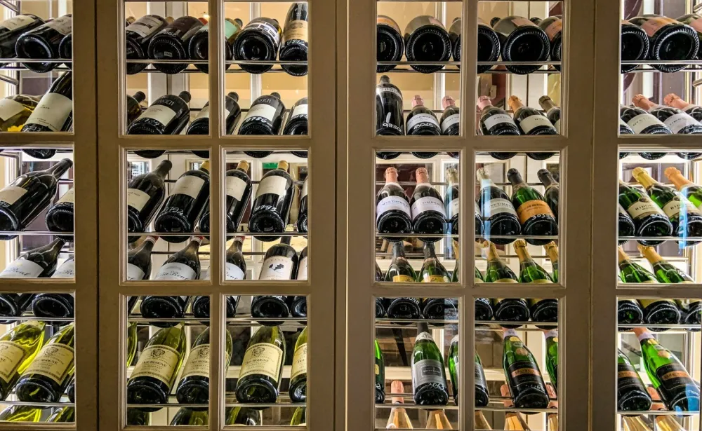 Memiliki rencana untuk memiliki wine cellar di rumah anda?